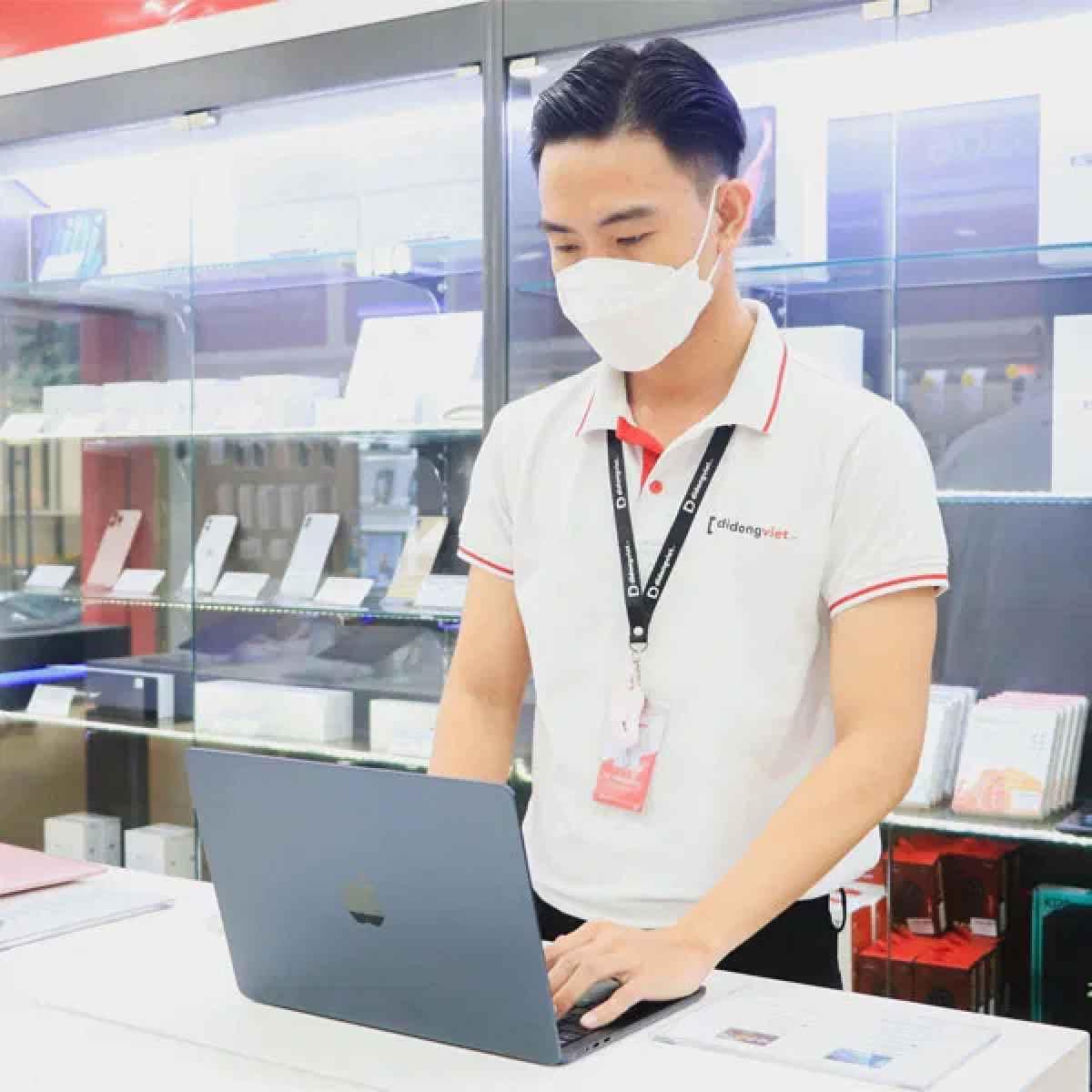 MacBook Air M2 2024 13-inch 16GB/256GB Chính Hãng